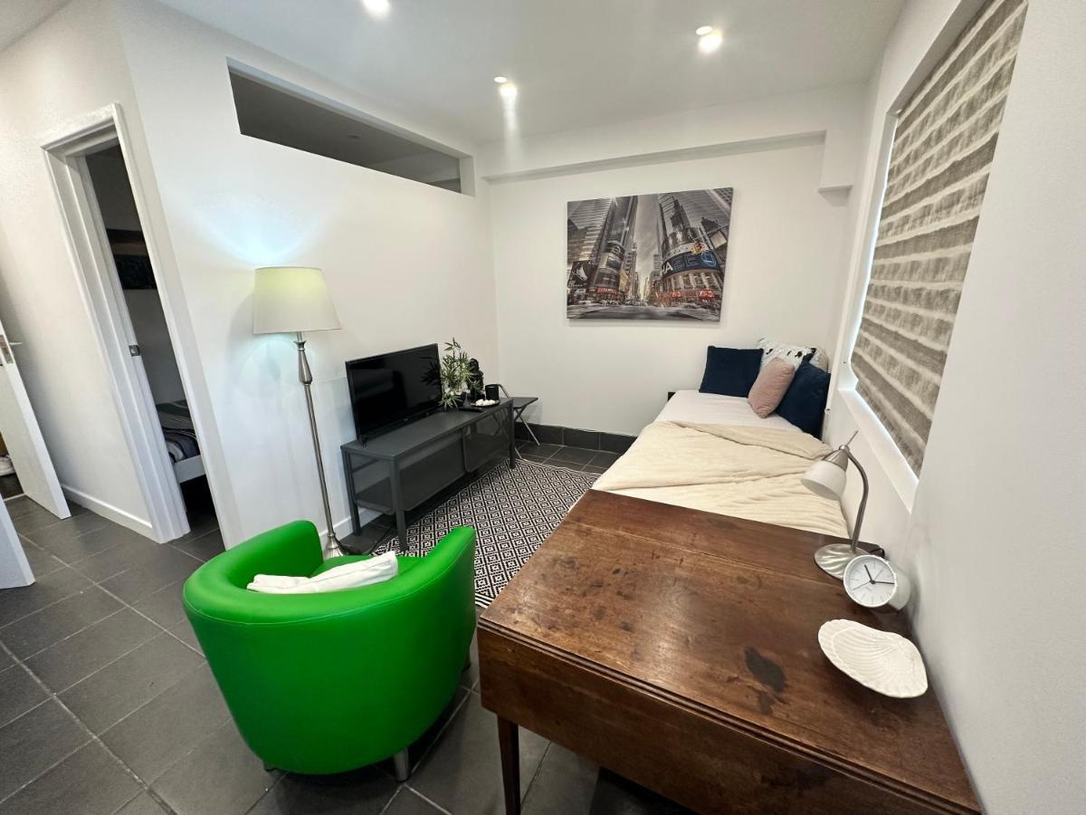 Modern Flat In Central Egham By Windsor Castle, Staines-Upon-Thames And Heathrow Airport Εξωτερικό φωτογραφία