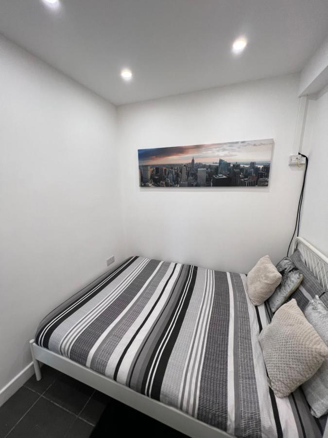 Modern Flat In Central Egham By Windsor Castle, Staines-Upon-Thames And Heathrow Airport Εξωτερικό φωτογραφία